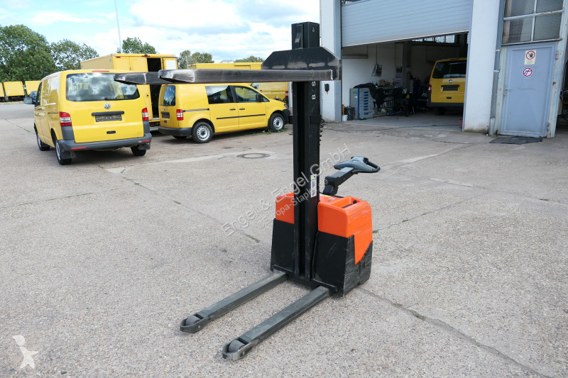 Apilador BT HWE 100 Elektro