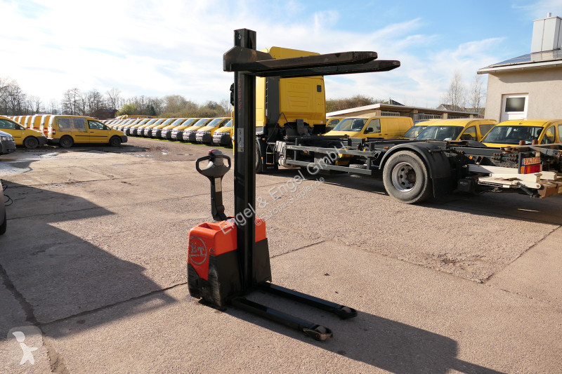 Stacker BT HWE 100 Elektro Batterie 11/2024