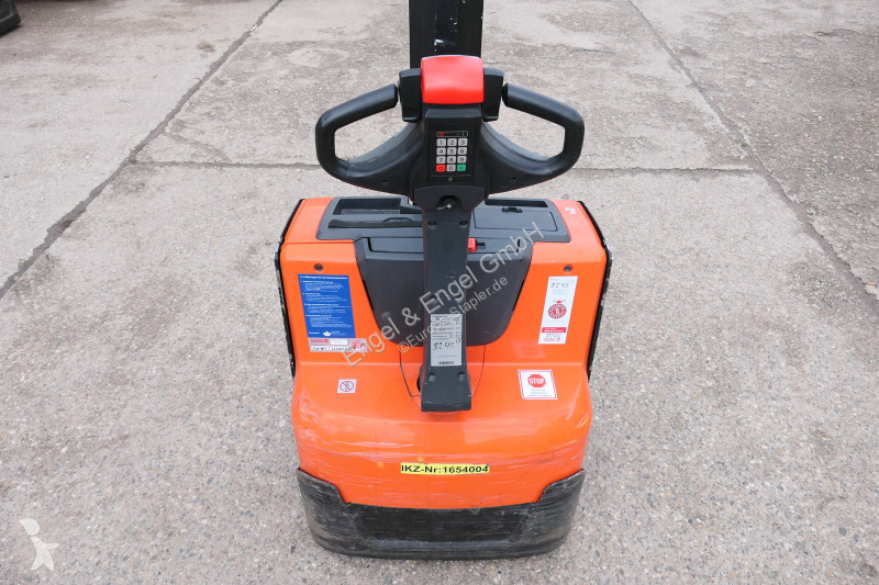 Apilador BT SWE 080L