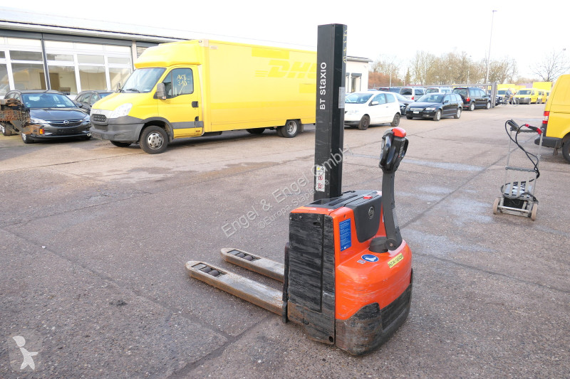 Apilador BT SWE 080L