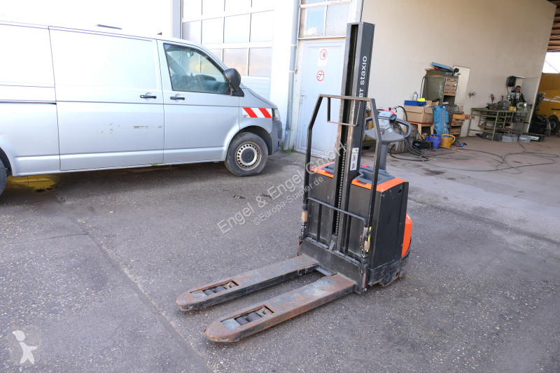 Apilador BT SWE 080L Batterie 32/2015