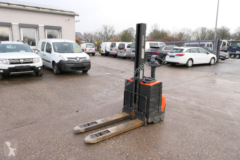 Gerbeur Toyota SWE 080L