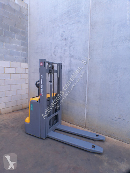 Apilador Jungheinrich 250 ZT