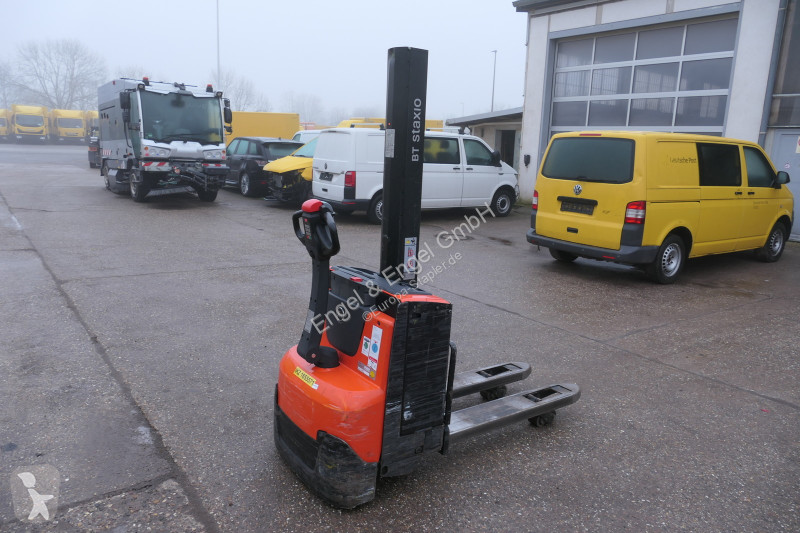 Apilador BT SWE 080L