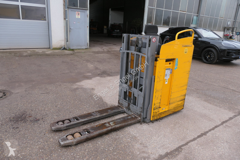 مرفاع شوكي Jungheinrich ESD 220 Batterie 39/2021