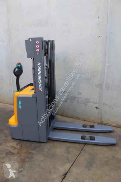 مرفاع شوكي Jungheinrich 250 ZZ