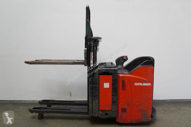 Stohovač Linde  D 12 SP 133