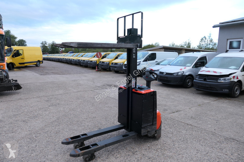 Apilador BT SWE 080L