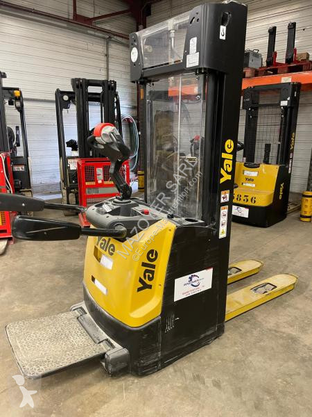 Stacker Yale  MS12X