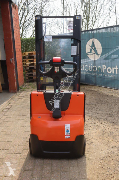 Stacker Toyota BT