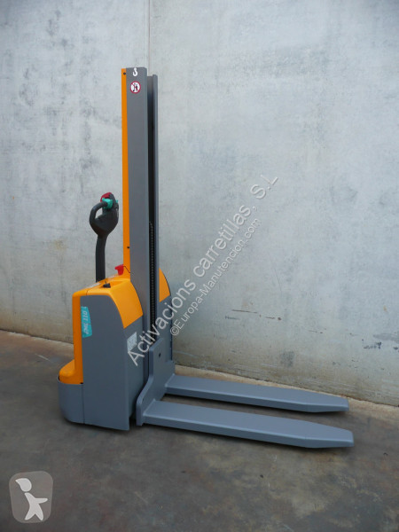 Apilador Jungheinrich 154 E