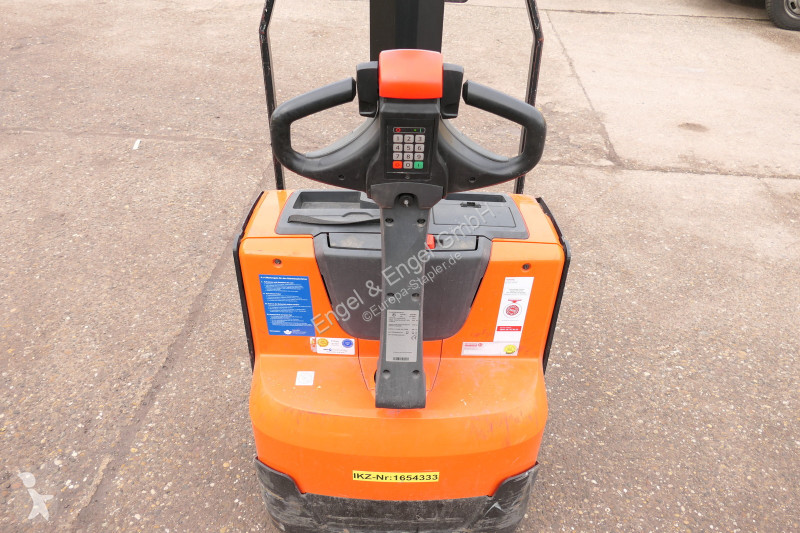 Apilador BT SWE 080L