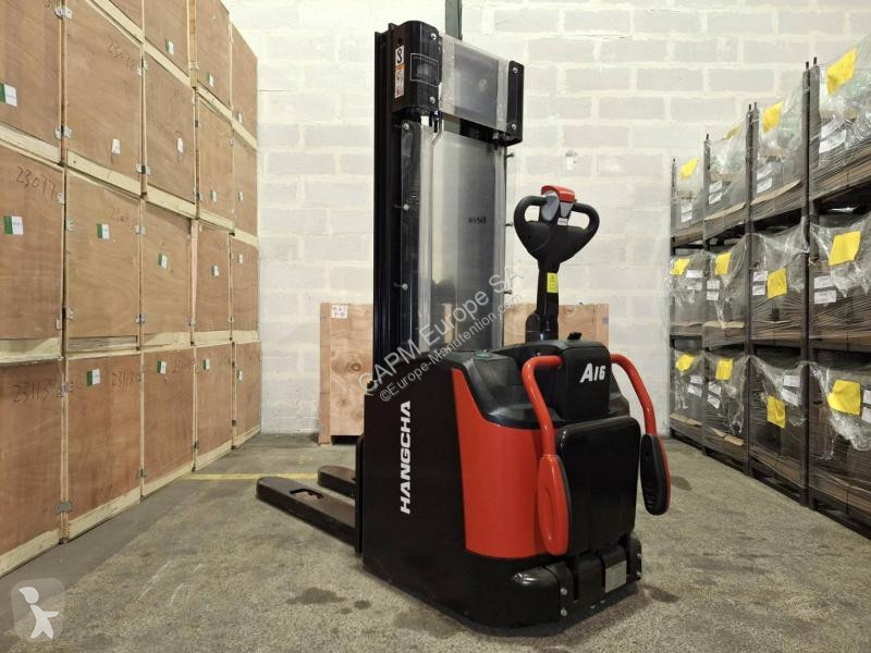 Apilador Hangcha  CDD16-AZ3S