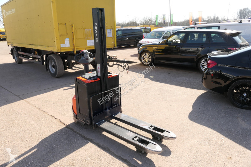 Apilador BT SWE 080L