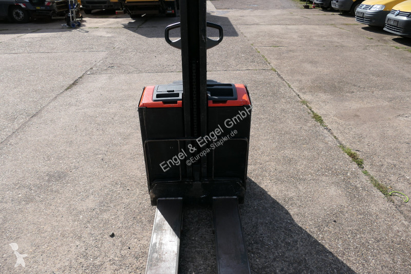 Stohovač BT SWE 080L