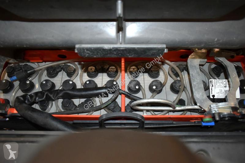 مرفاع شوكي Linde  D 12 HP SP 133