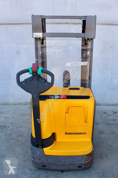 مرفاع شوكي Jungheinrich 409 DZ