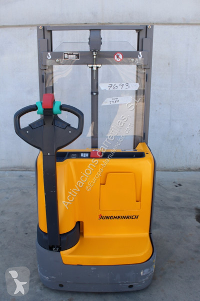 مرفاع شوكي Jungheinrich 250 ZT