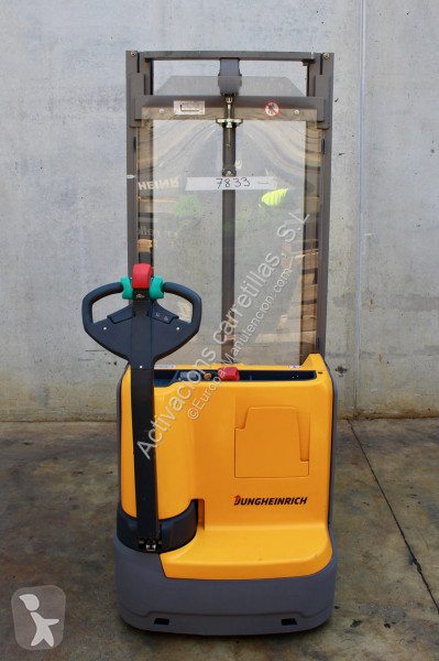 مرفاع شوكي Jungheinrich 320 ZT