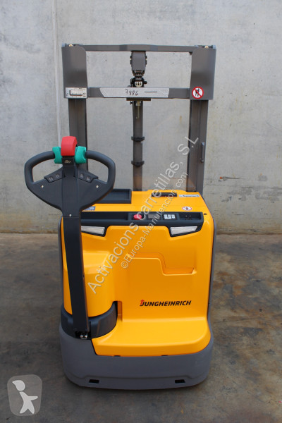 مرفاع شوكي Jungheinrich 212z 250 ZT
