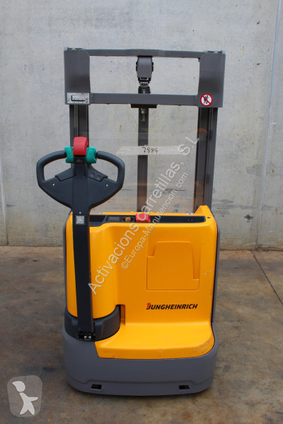 مرفاع شوكي Jungheinrich 250 ZT