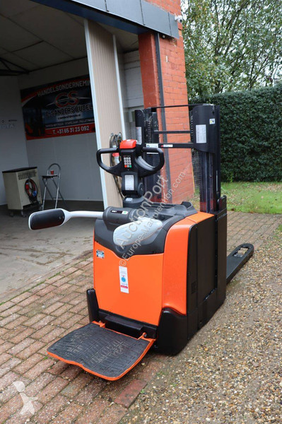 Stacker Toyota N