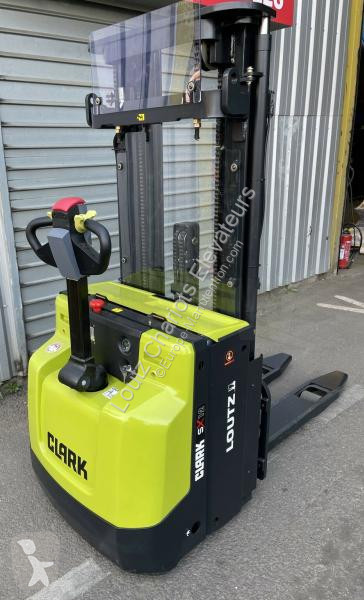 Apilador Clark  SX12