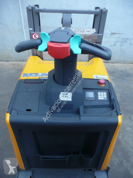 Apilador Jungheinrich 166 ZT