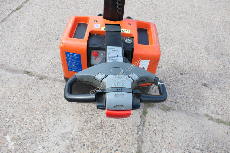 Apilador BT HWE 100 Elektro