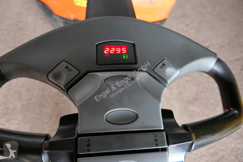 Apilador BT SWE 080L