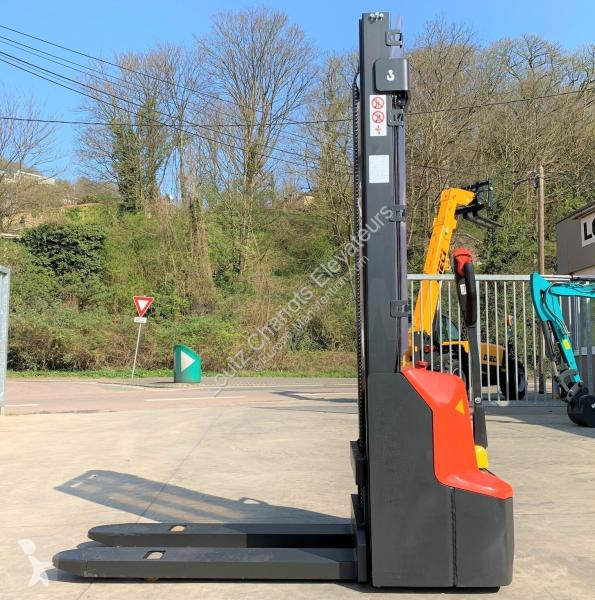 Stacker STOCKMAN  PSE12N3200