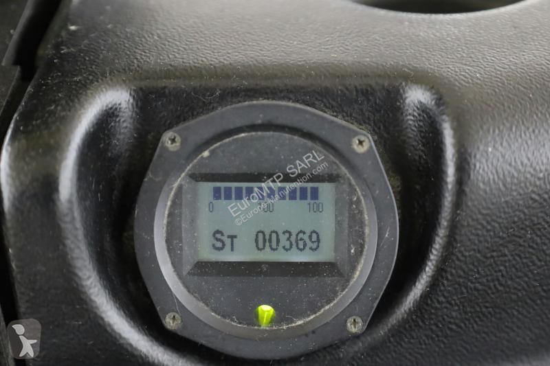 مرفاع شوكي Hyster