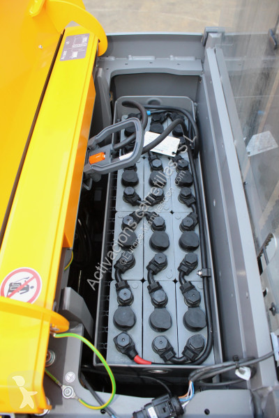 مرفاع شوكي Jungheinrich 212z 250 ZT