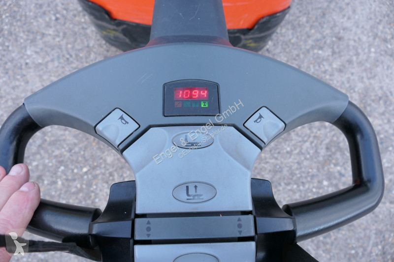 Apilador BT SWE 080L