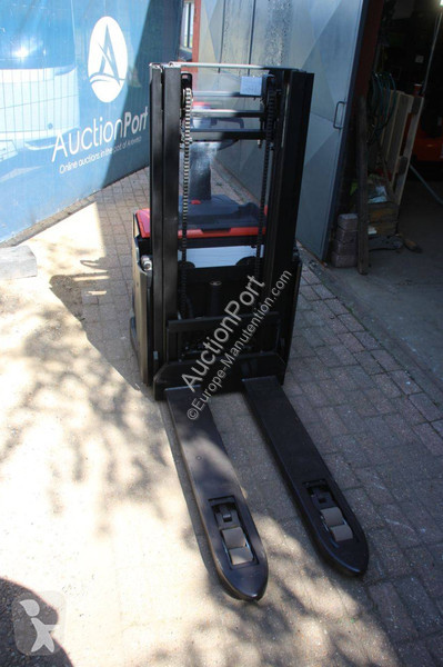 Stacker Toyota SWE200D