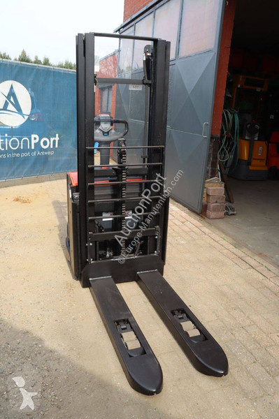 Stacker Toyota BT