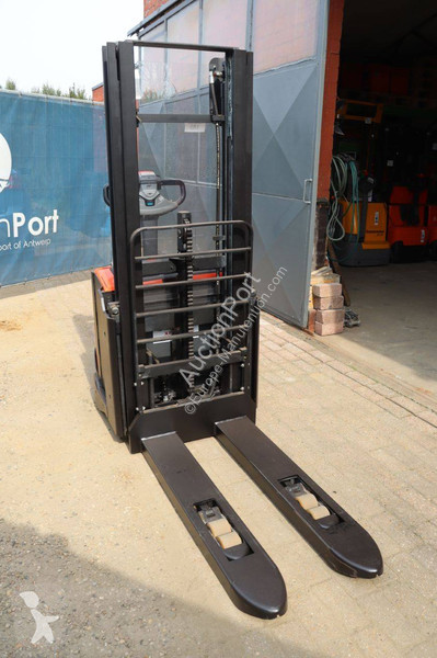 Stacker Toyota BT