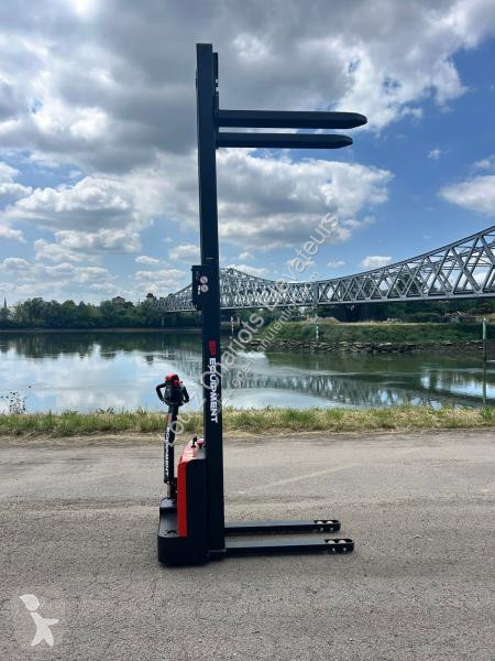 Stacker   ESL122