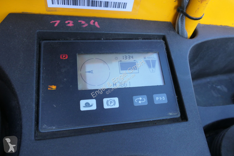 مرفاع شوكي Jungheinrich ESD 220
