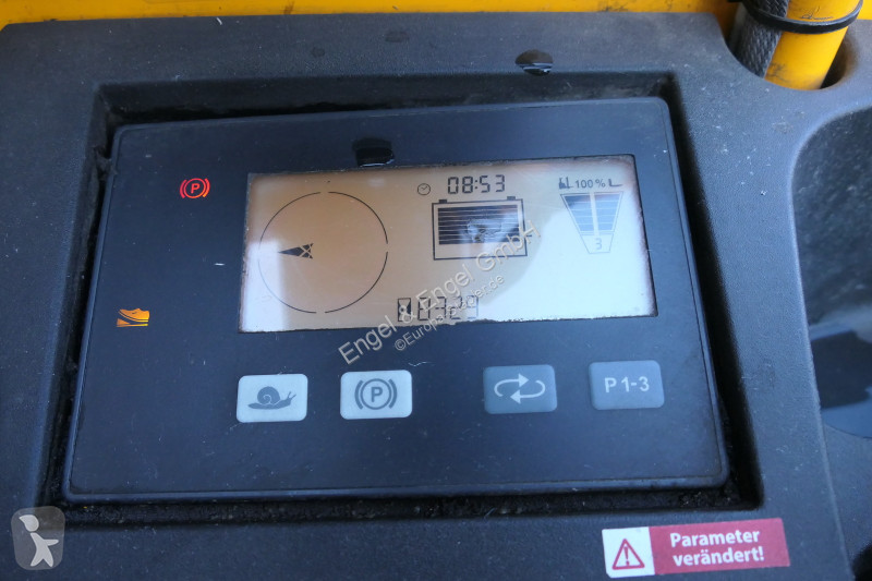 مرفاع شوكي Jungheinrich ESD 220