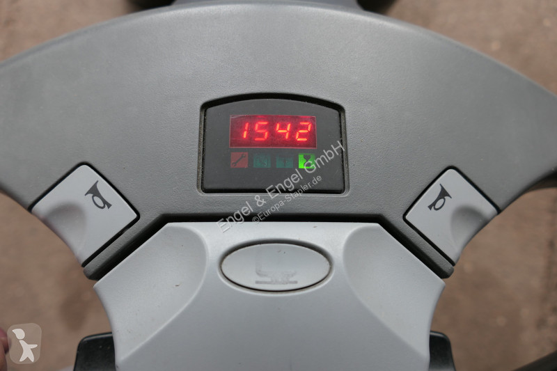 Apilador BT SWE 080L