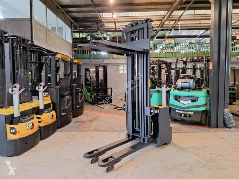 Gerbeur Caterpillar  NSP16NI