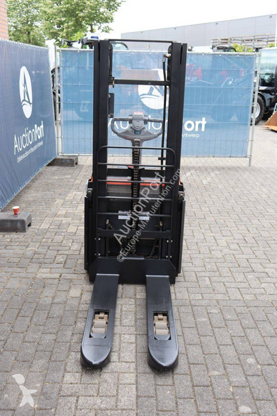 Gerbeur BT SWE140L