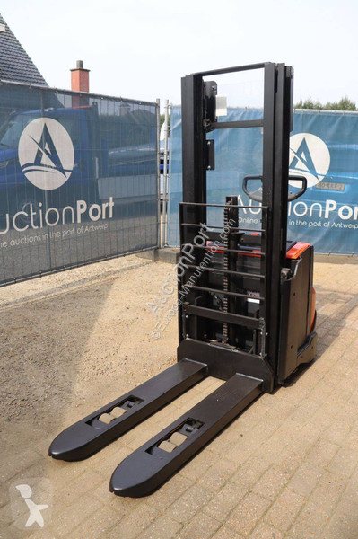 Stacker Toyota BT