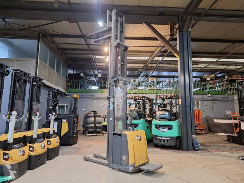 Gerbeur Caterpillar  NSV16P