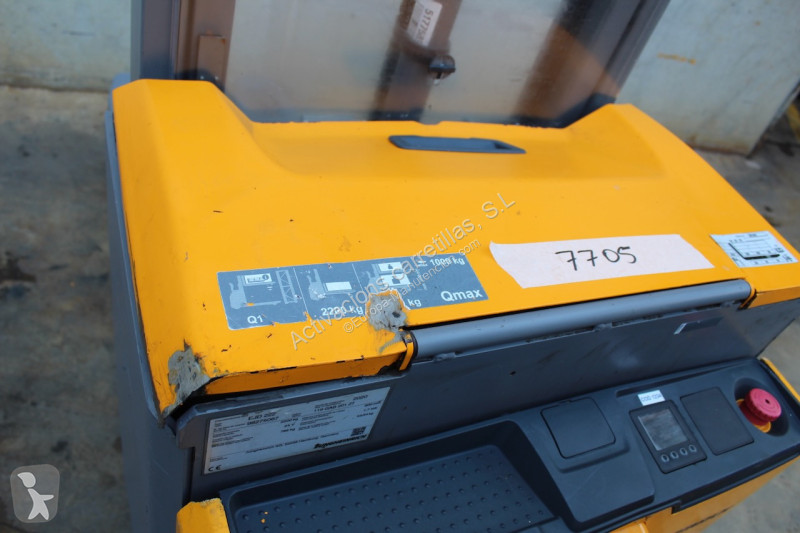 مرفاع شوكي Jungheinrich EJD 222 201 ZT LI-ION