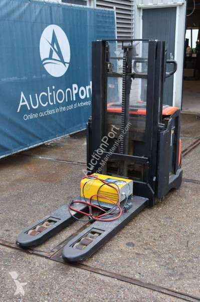 Stacker BT SWE200D