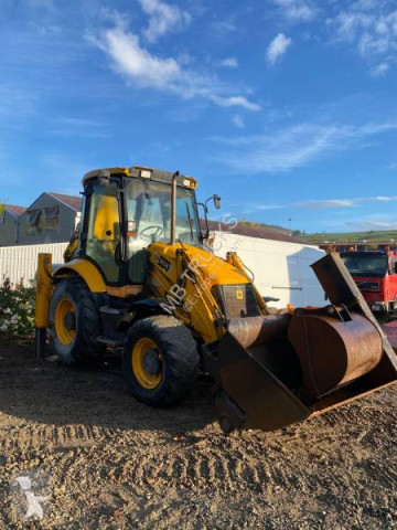 Tractopelle rigide JCB