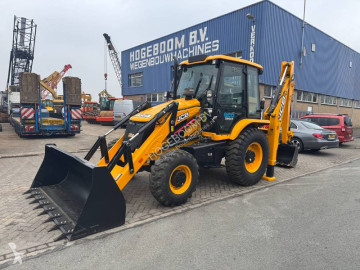 Tractopelle JCB