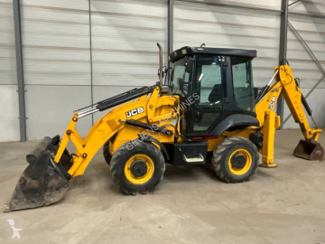 Retroexcavadora JCB